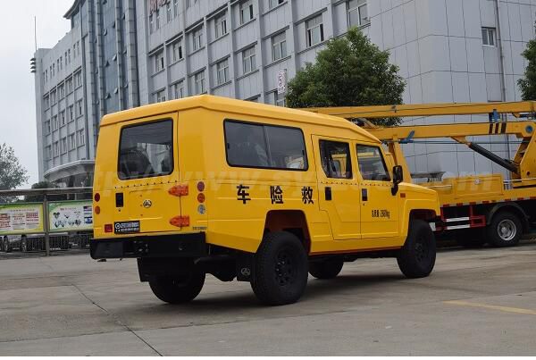 北汽越野救险车